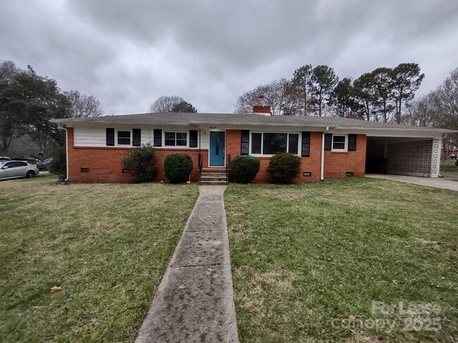 property at 5027 Dogwood Pl
