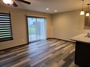 9509 W Gert St in Sioux Falls, SD - Building Photo - Building Photo