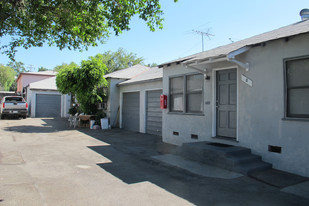 11963 Valerio St in North Hollywood, CA - Foto de edificio - Building Photo