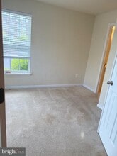 12500 Rustic Rock Ln in Beltsville, MD - Foto de edificio - Building Photo