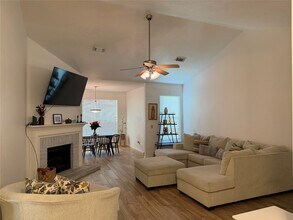 2909 Linda Dr in Pearland, TX - Building Photo - Building Photo