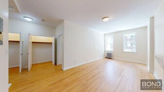 52 W 56th St in New York, NY - Building Photo