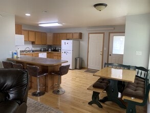 1704 Mercil Ct in Laramie, WY - Foto de edificio - Building Photo