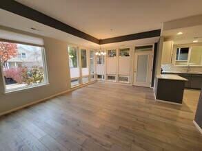 1761 Yellow Pine Ave in Boulder, CO - Foto de edificio - Building Photo