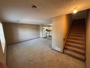 2542 Candlecrest Cir in Manhattan, KS - Building Photo - Building Photo