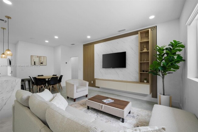 4301 NW 4th St in Miami, FL - Building Photo - Building Photo