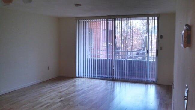 50 Watertown St, Unit 2bed 2bath in Watertown, MA - Building Photo - Building Photo