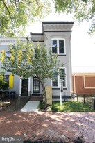 1239 5th St NW in Washington, DC - Building Photo