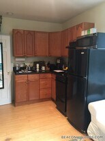 70 Joy St, Unit 15 in Boston, MA - Building Photo