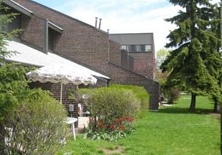 Jane Townhouses in Toronto, ON - Building Photo - Building Photo