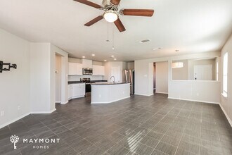 6806 Slaton Fields in Converse, TX - Building Photo - Building Photo