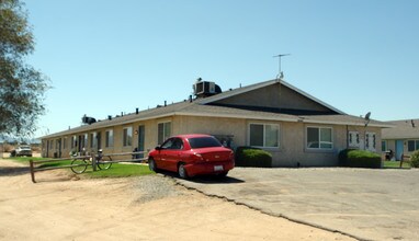 Desert Night Apartments in Hesperia, CA - Building Photo - Building Photo