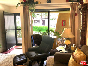 2801 N Los Felices Rd in Palm Springs, CA - Building Photo - Building Photo