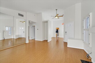 313 Montcliff Ave in Henderson, NV - Building Photo - Building Photo