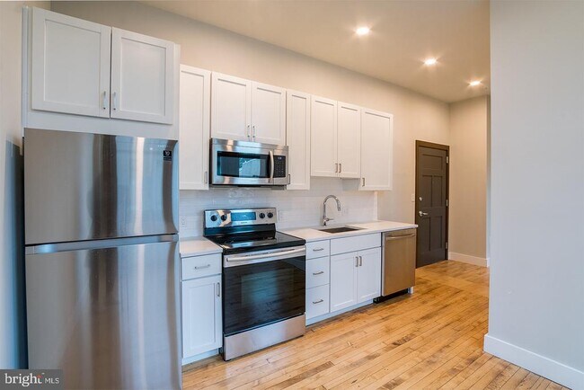 1300 S 19th St in Philadelphia, PA - Building Photo - Building Photo