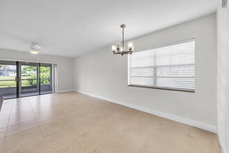 433 Piedmont J in Delray Beach, FL - Building Photo - Building Photo
