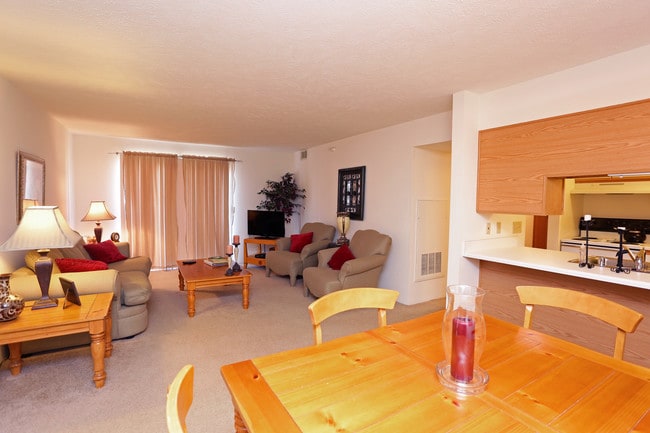 Higgins Estates Apartments in Athens, AL - Foto de edificio - Interior Photo