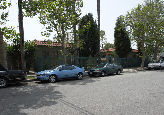 5216 De Longpre Ave in Los Angeles, CA - Building Photo - Building Photo