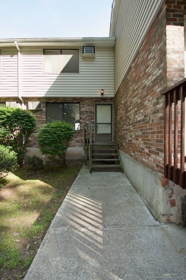 property at 839 Blackstone Vlg