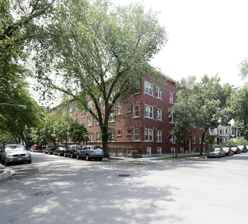 1401 W Winona St in Chicago, IL - Building Photo