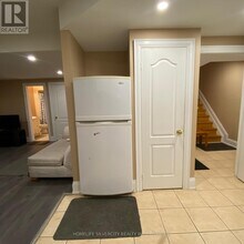 40 Featherwood Dr in Vaughan, ON - Building Photo - Building Photo