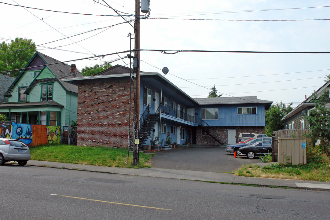 3120-3130 SE Belmont St in Portland, OR - Foto de edificio