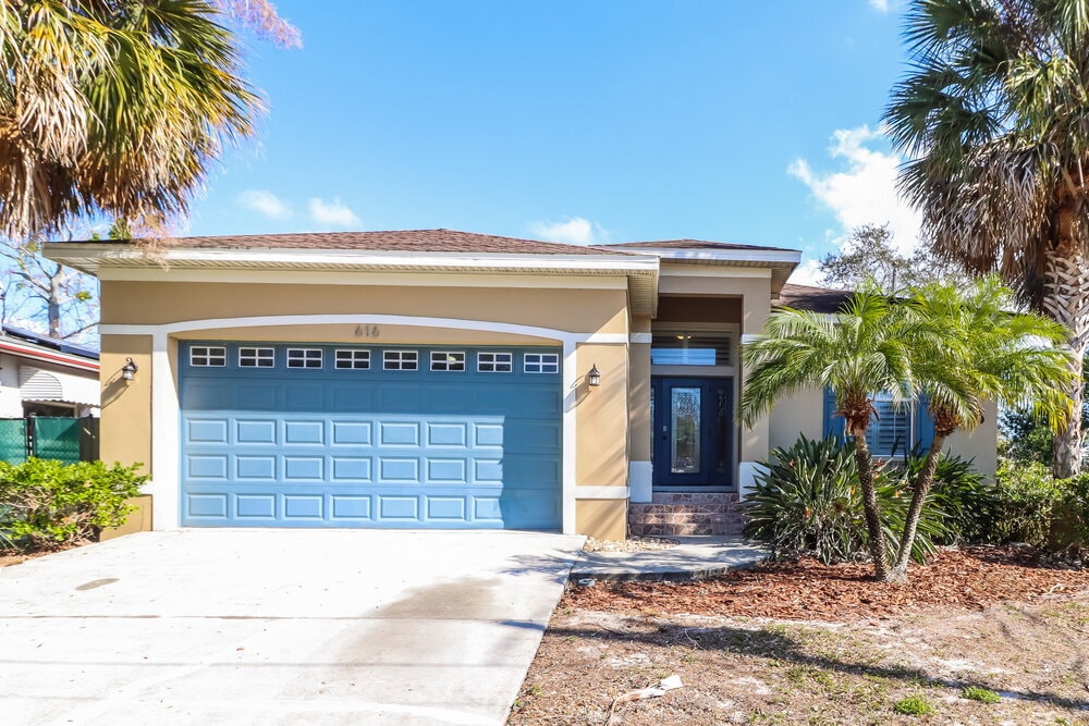 616 Omaha St in Palm Harbor, FL - Building Photo