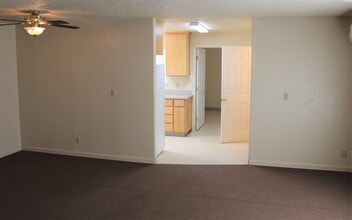 2551 W Fir Rd in Pasco, WA - Building Photo - Building Photo