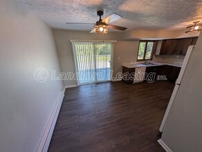 44570 OH-303 in Wellington, OH - Building Photo - Building Photo