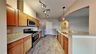 1608 Claremont Garden Cir in Houston, TX - Building Photo