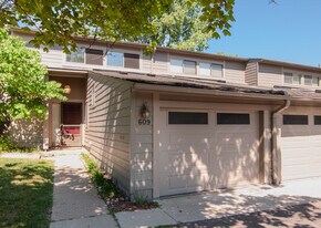 609 Watersedge Dr in Ann Arbor, MI - Building Photo