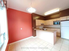 23 Hollywood Ave in Toronto, ON - Building Photo - Building Photo