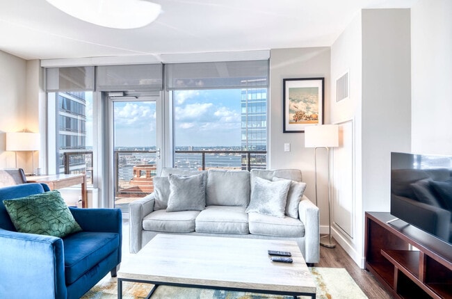 5 Fan Pier Boulevard