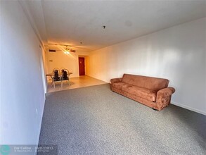 201 180th Dr in Sunny Isles Beach, FL - Building Photo - Building Photo