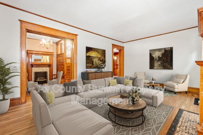property at 1346 N Williams St