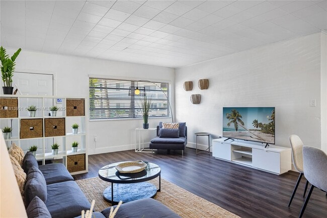 1150 8th St in Miami Beach, FL - Building Photo - Building Photo