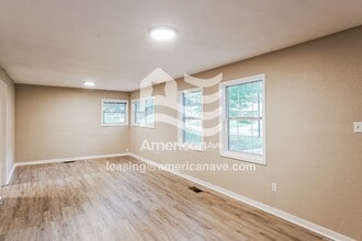 3027 Woodside Dr in Jackson, MS - Building Photo - Building Photo