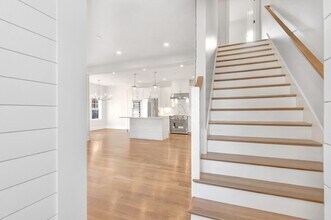 140 Rindge Ave, Unit 140 in Cambridge, MA - Building Photo - Building Photo