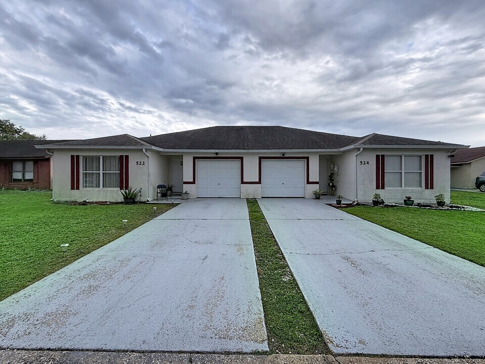 522 Imperial Pl in Kissimmee, FL - Building Photo