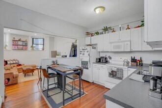 344 Harvard St in Brookline, MA - Building Photo - Building Photo