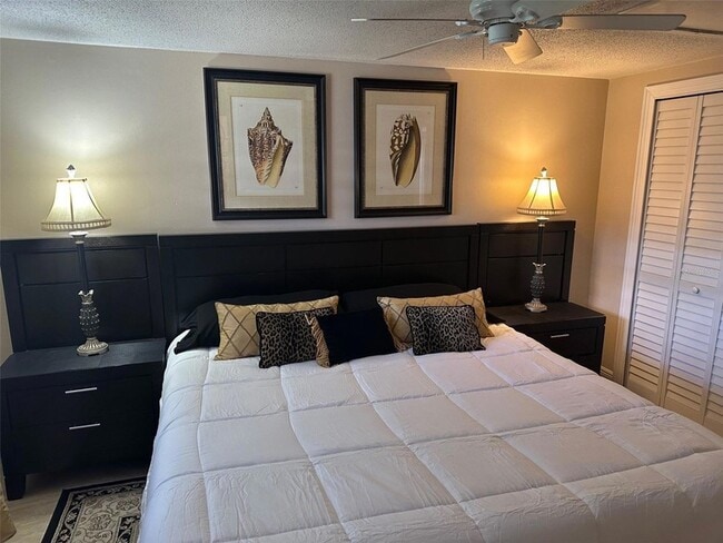 1980 Tahitian Pl in Dunedin, FL - Building Photo - Building Photo