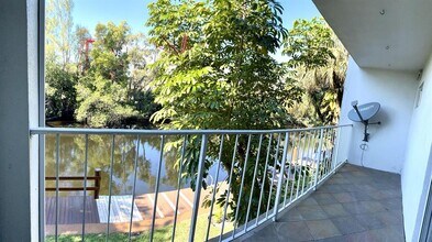 1407 NE 56th St, Unit 207 in Fort Lauderdale, FL - Building Photo - Building Photo