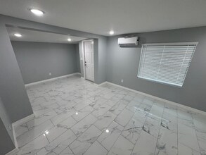 2690 Sample St in Kissimmee, FL - Building Photo - Building Photo
