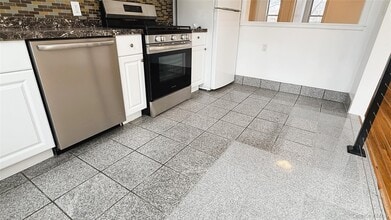 50-21 Celtic Ave in Queens, NY - Building Photo - Building Photo