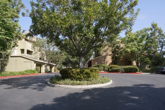 The Palms On Hathaway in Long Beach, CA - Building Photo - Building Photo