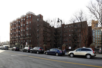 Hemenway Apartments in Boston, MA - Foto de edificio - Building Photo