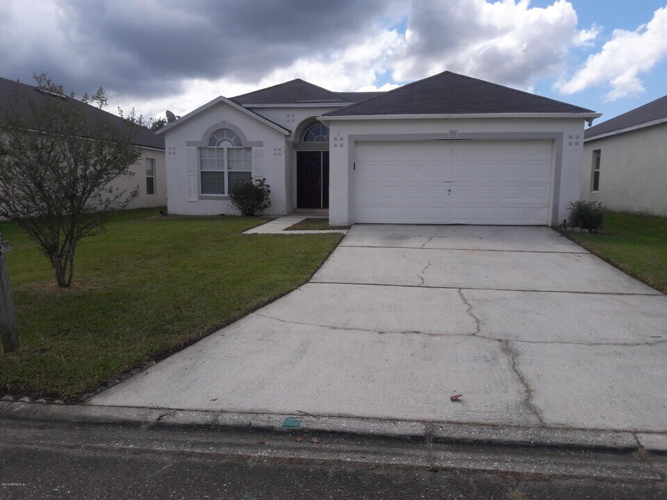 1383 Oden Ct in Middleburg, FL - Building Photo