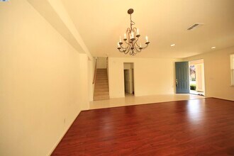 1516 Whispering Oaks Way in Pleasanton, CA - Building Photo - Building Photo