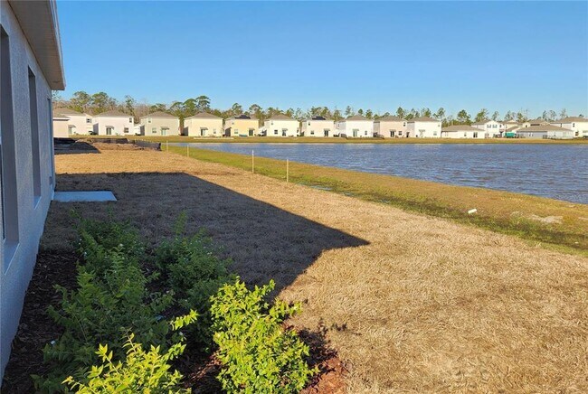 5130 Magnolia Palm Dr in Daytona Beach, FL - Building Photo - Building Photo