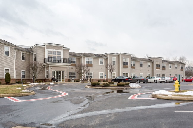 The Manor at Howland Glen in Warren, OH - Foto de edificio - Building Photo